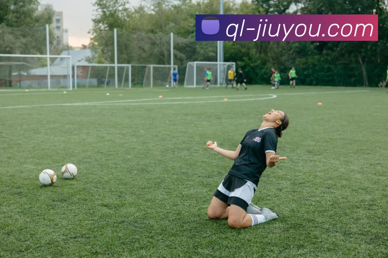 媒体人点评林葳最后一攻选择失误后卫应承担更多责任